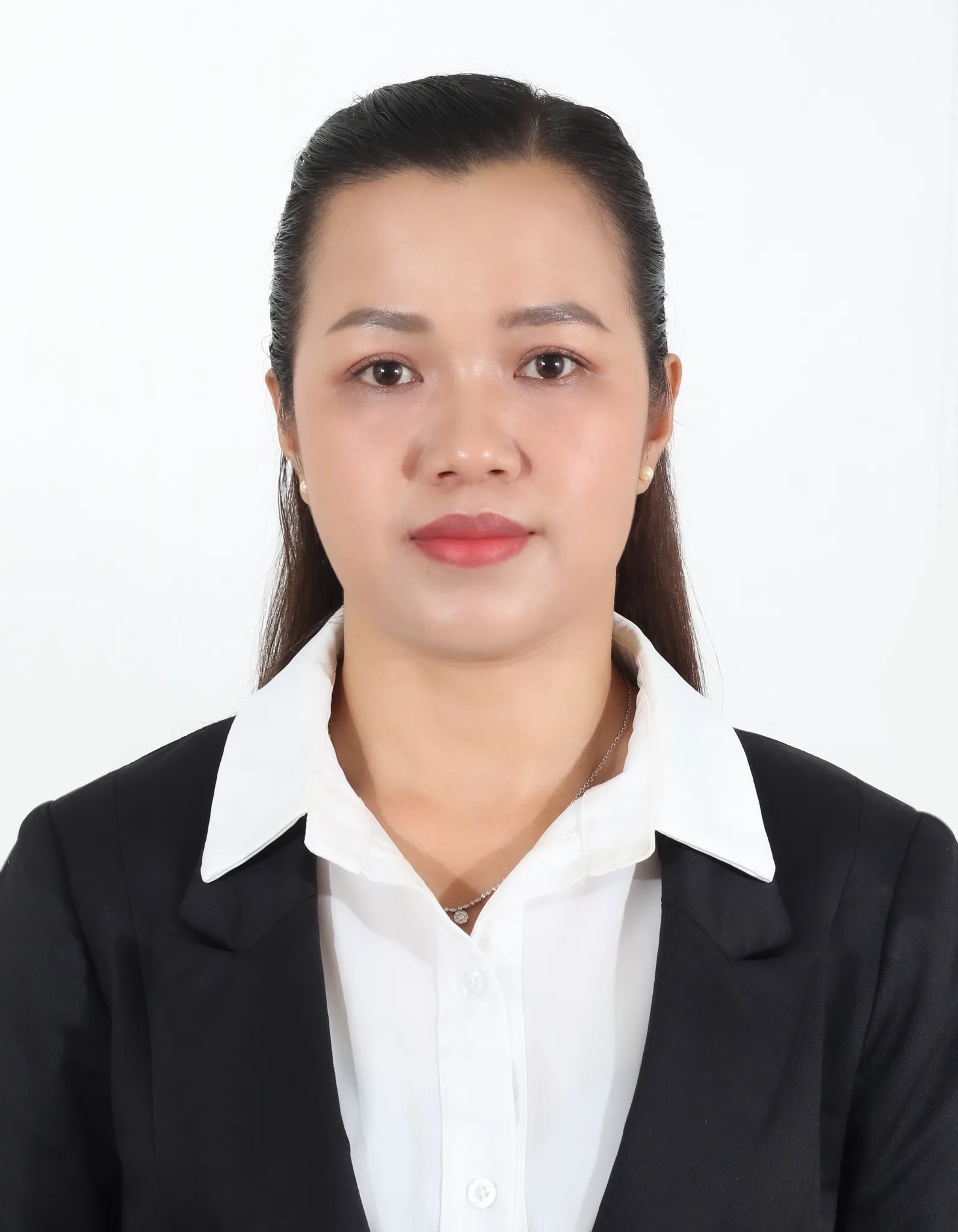 លោកស្រី ហេង បញ្ញារី